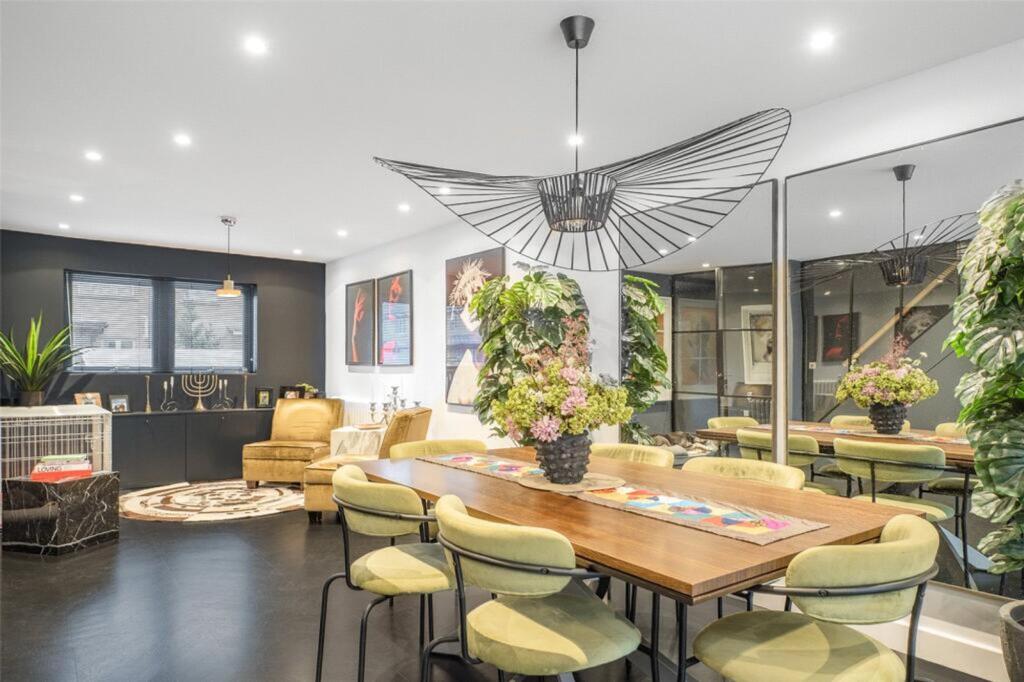 5 bed Mid Terraced House for rent in London. From Austin Homes - London 5 bed Mid Terraced House for rent in London. From Austin Homes - London