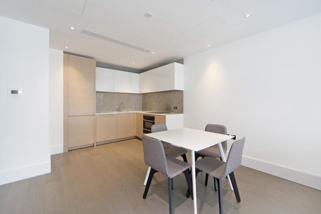 1 bed 1st Floor Flat for rent in Kensington. From Austin Homes - London