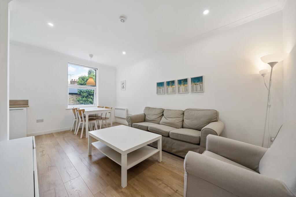 2 bed 1st Floor Flat for rent in London. From Austin Homes - London