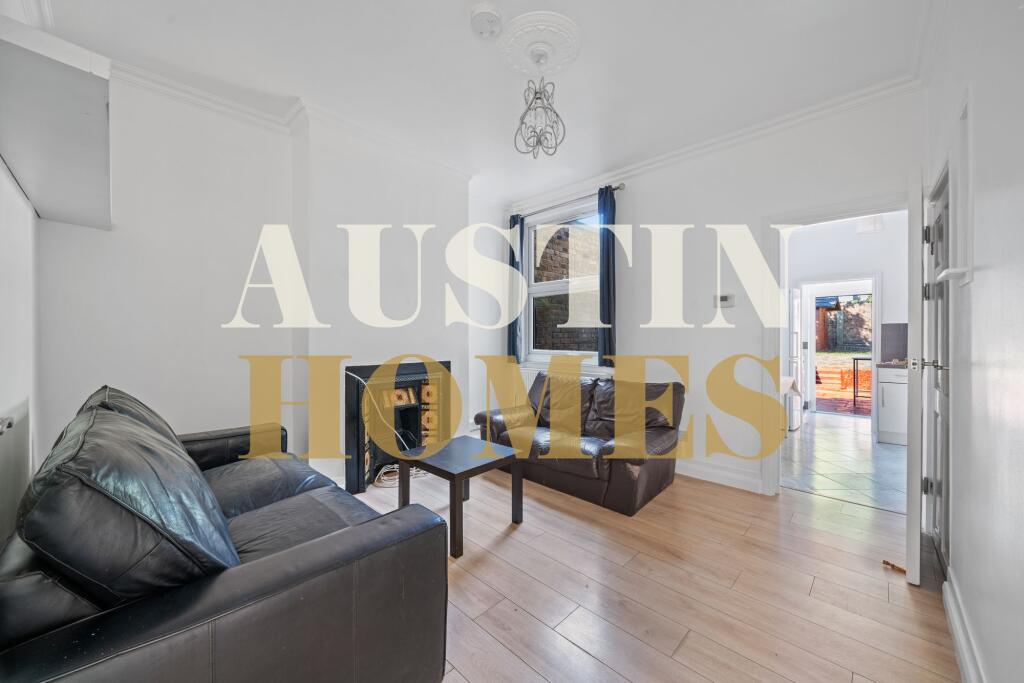 4 bed Mid Terraced House for rent in London. From Austin Homes - London