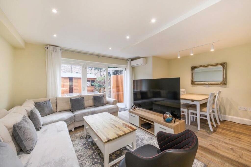 2 bed Apartment for rent in Camden Town. From Austin Homes - London 2 bed Apartment for rent in Camden Town. From Austin Homes - London