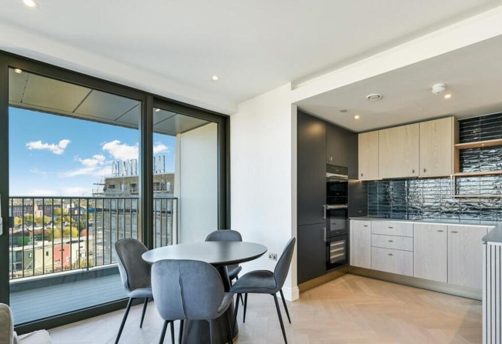 2 bed Apartment for rent in London. From Austin Homes - London