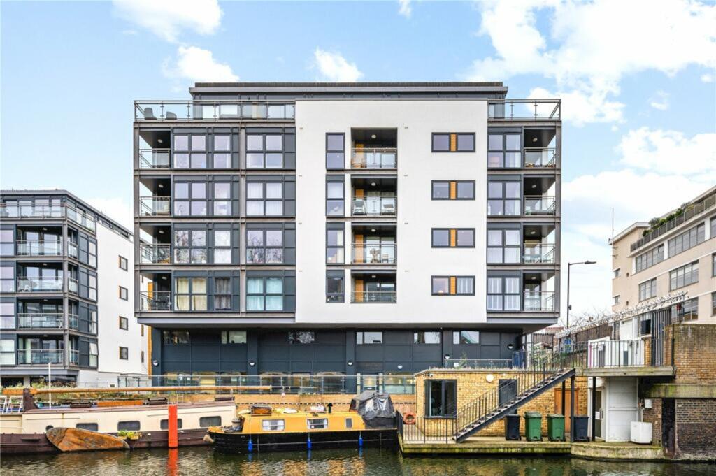 1 bed 1st Floor Flat for rent in Islington. From Austin Homes - London