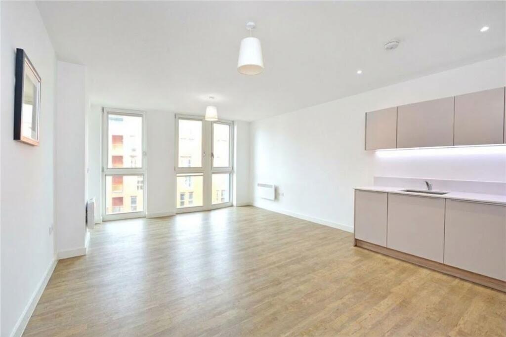 1 bed 1st Floor Flat for rent in Greenwich. From Austin Homes - London