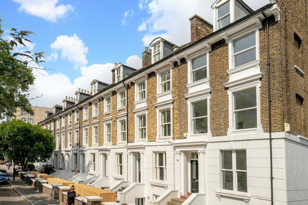 4 bed Flat for rent in London. From Avon Property - London