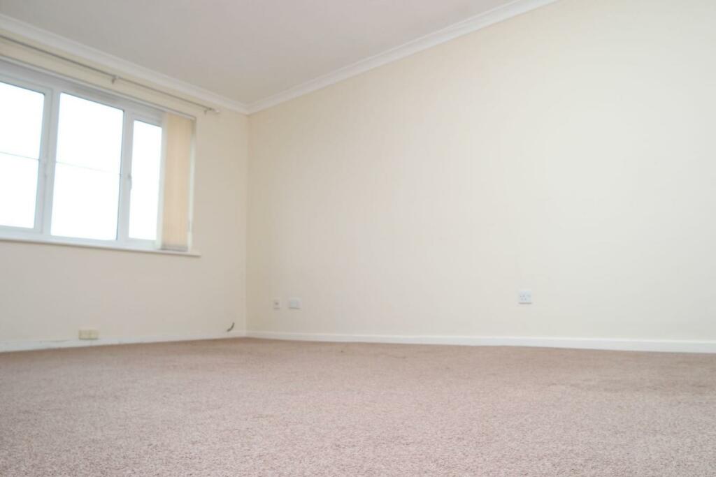 2 bed Flat for rent in Erith. From Avon Property - London