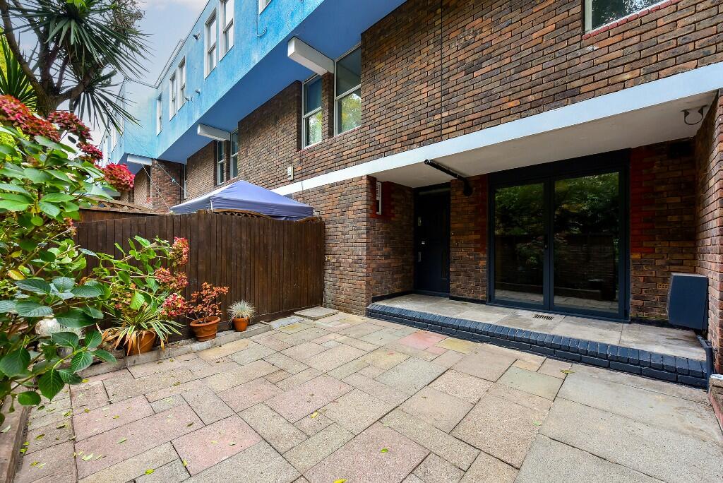 3 bed Annexe for rent in London. From AWCHILDS LTD - London 3 bed Annexe for rent in London. From AWCHILDS LTD - London