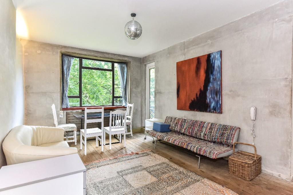 3 bed 1st Floor Flat for rent in London. From AWCHILDS LTD - London