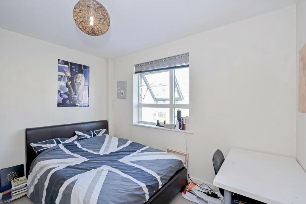 1 bed House Share for rent in Farnborough. From AWCHILDS LTD - London