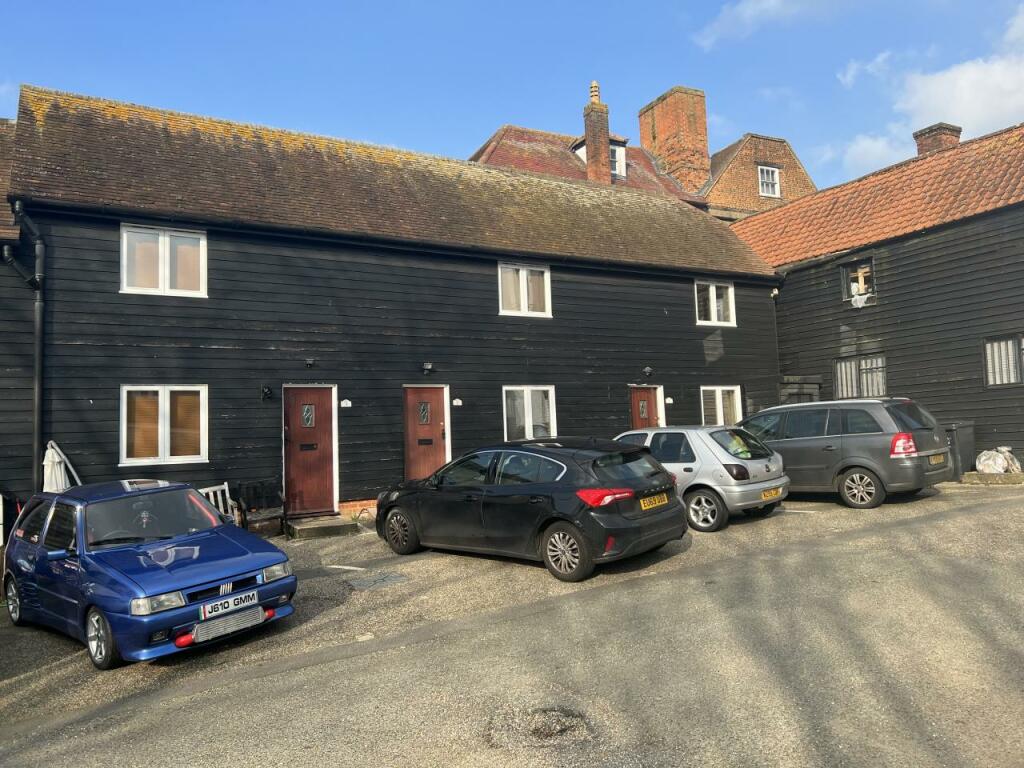 1 bed Maisonette for rent in Chipping Ongar. From B Bailey & Co Ltd - Ilford