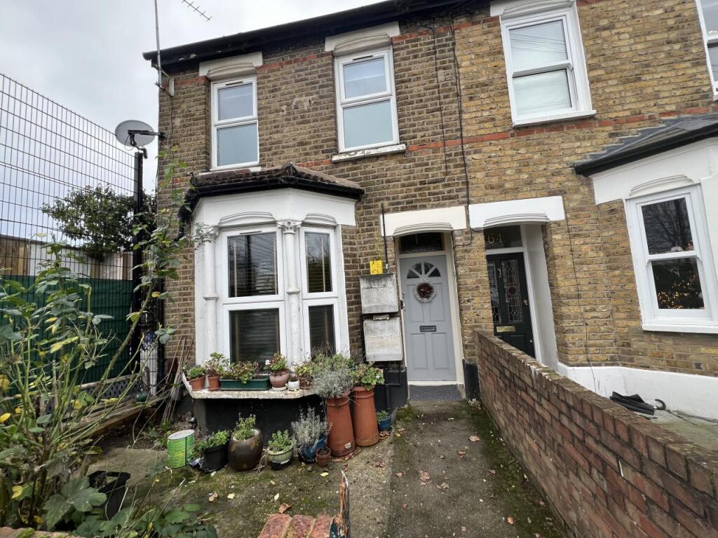 1 bed 1st Floor Flat for rent in Walthamstow. From B Bailey & Co Ltd - Ilford