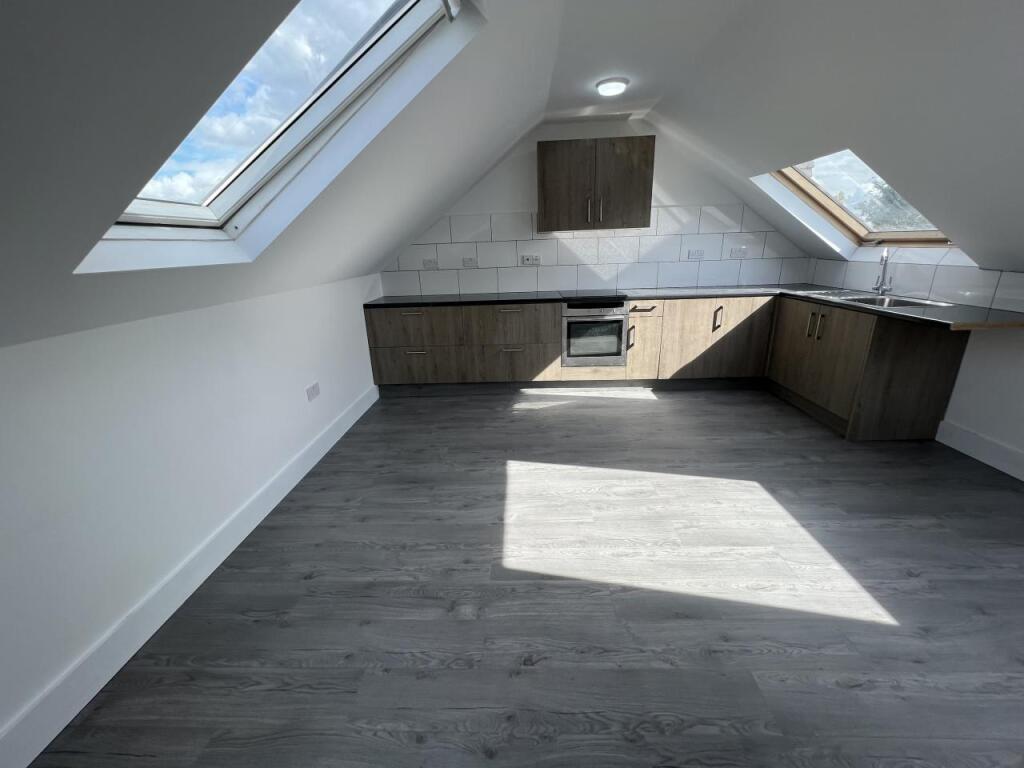 3 bed 1st Floor Flat for rent in Ilford. From B Bailey & Co Ltd - Ilford 3 bed 1st Floor Flat for rent in Ilford. From B Bailey & Co Ltd - Ilford