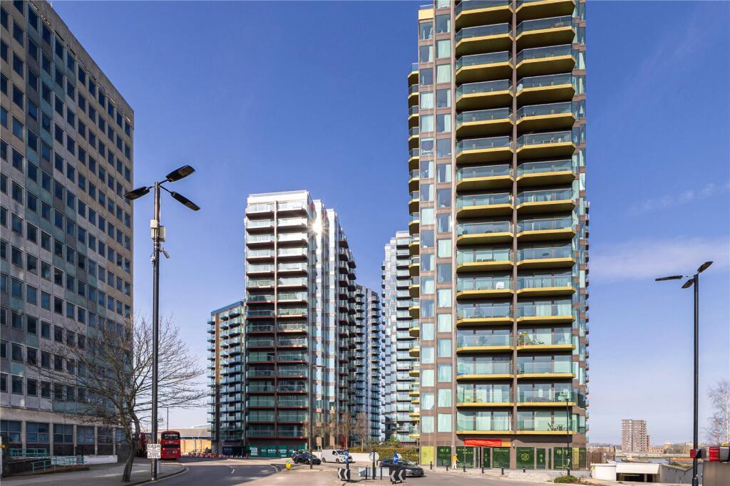 2 bed Apartment for rent in London. From B&C Properties - London