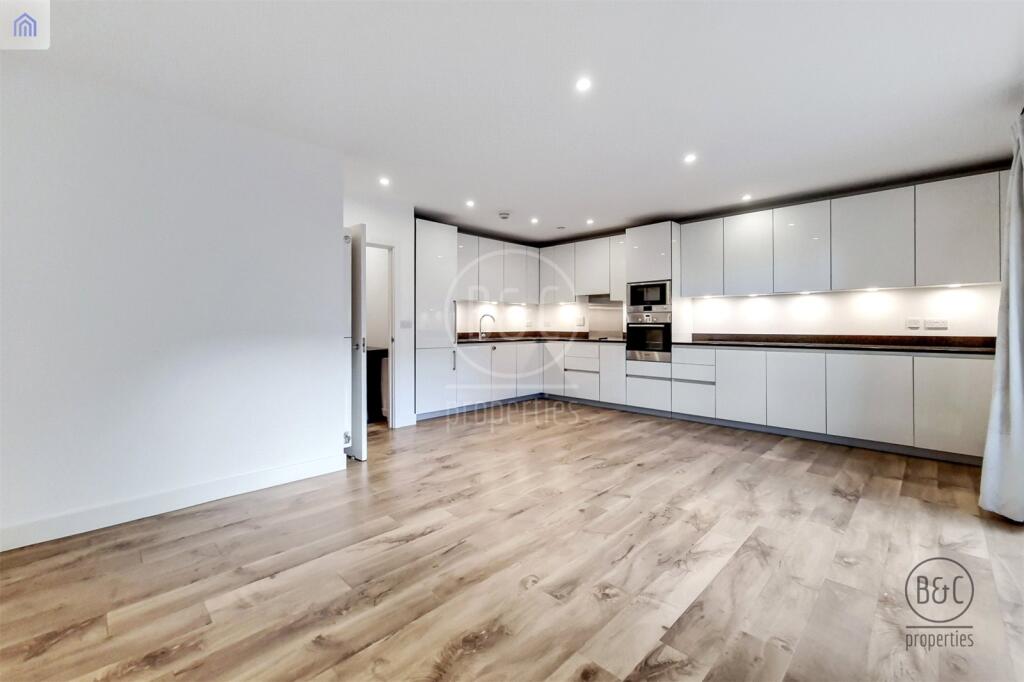2 bed Apartment for rent in London. From B&C Properties - London
