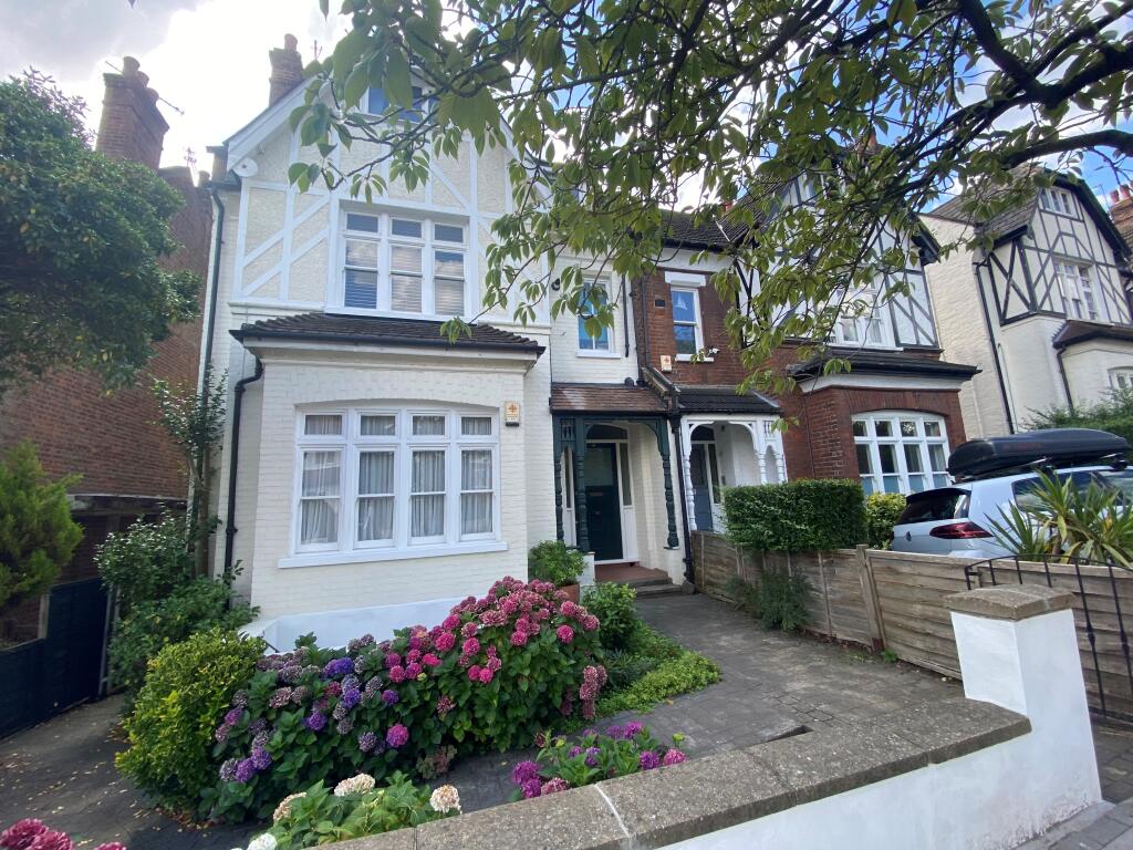 1 bed 1st Floor Flat for rent in Hornsey. From Bairstow Eves Lettings - North Finchley