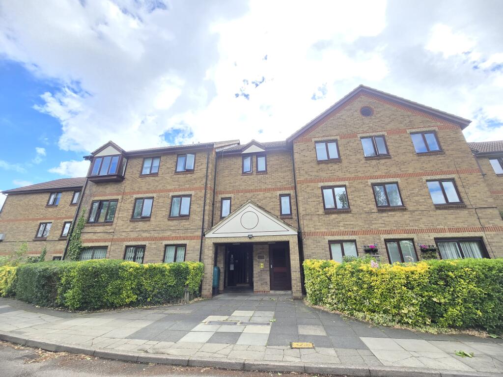 2 bed Apartment for rent in Finchley. From Bairstow Eves Lettings - North Finchley 2 bed Apartment for rent in Finchley. From Bairstow Eves Lettings - North Finchley