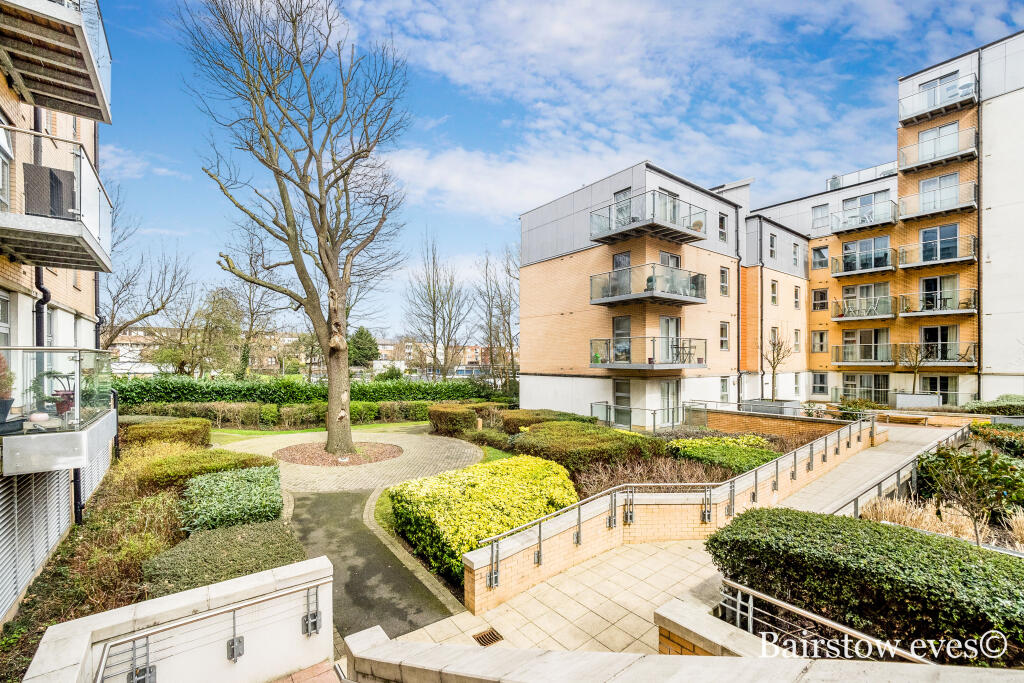 2 bed 1st Floor Flat for rent in Woodford. From Bairstow Eves Lettings - Wanstead