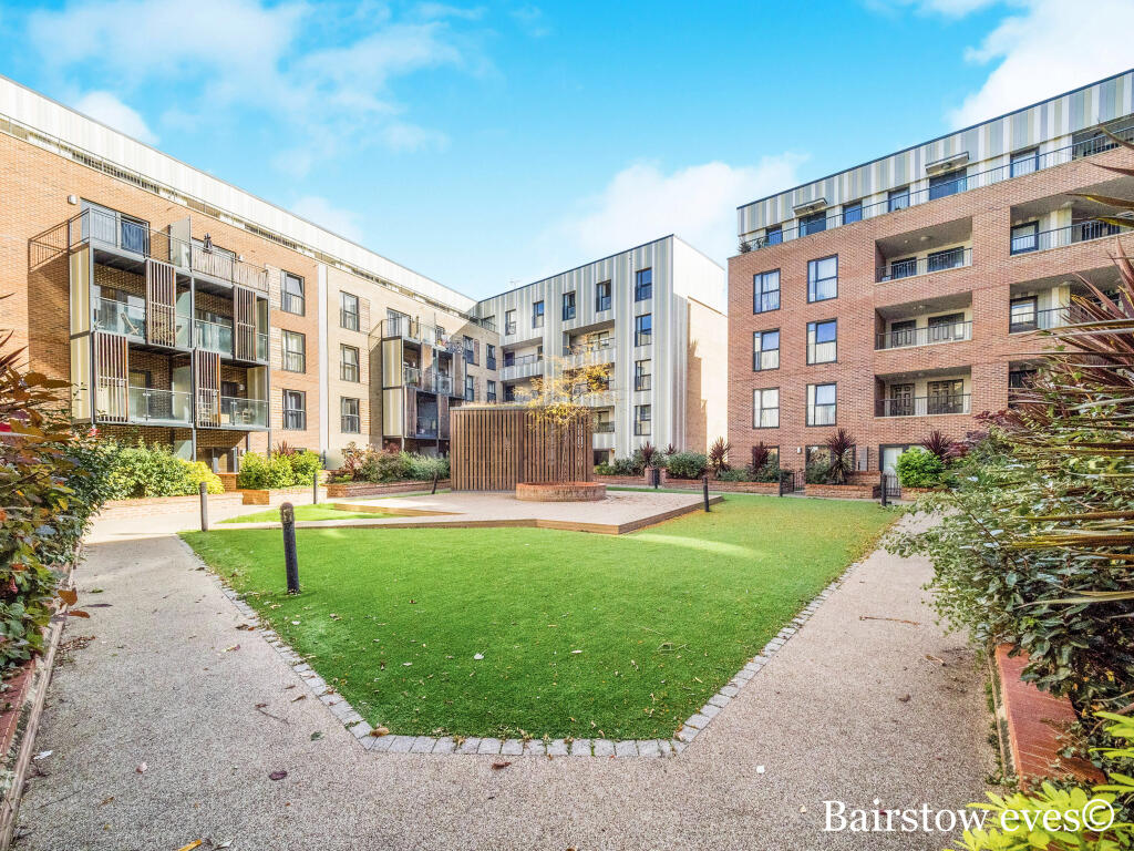 1 bed 1st Floor Flat for rent in Romford. From Bairstow Eves Lettings - Wanstead