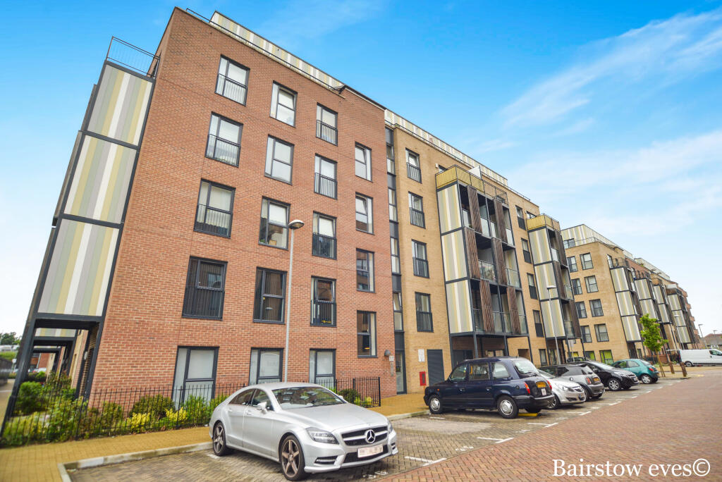 1 bed 1st Floor Flat for rent in Romford. From Bairstow Eves Lettings - Wanstead