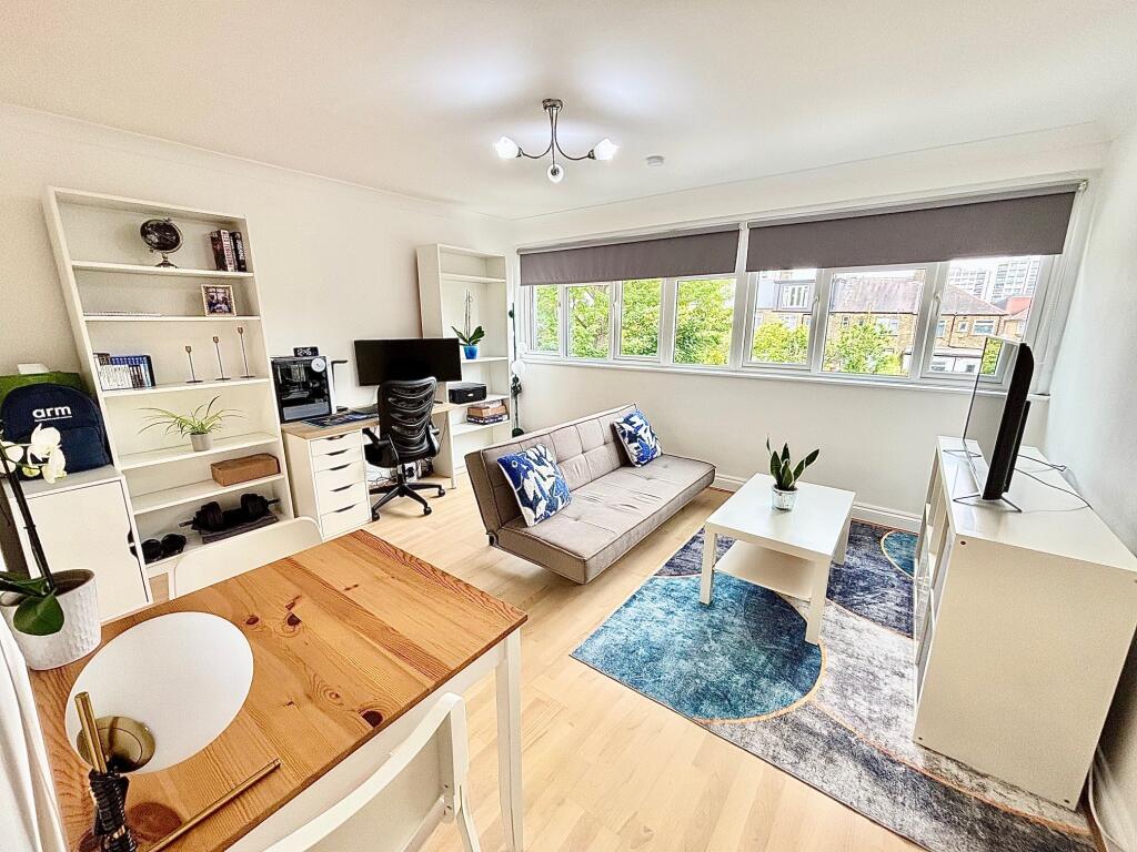 1 bed 1st Floor Flat for rent in Woodford. From Bairstow Eves Lettings - Wanstead