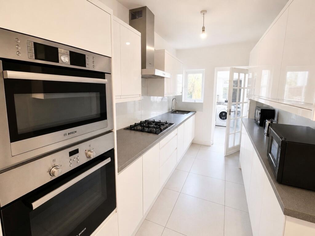3 bed Detached for rent in Barking. From Bairstow Eves Lettings - Wanstead