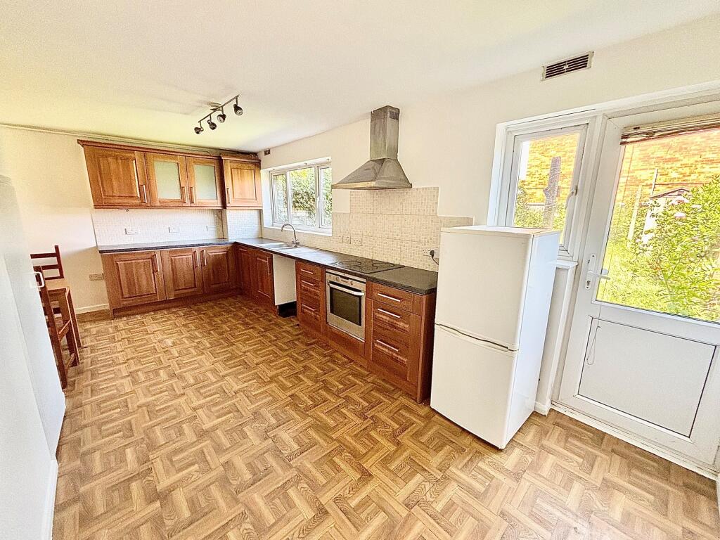 3 bed Detached for rent in Dagenham. From Bairstow Eves Lettings - Wanstead 3 bed Detached for rent in Dagenham. From Bairstow Eves Lettings - Wanstead
