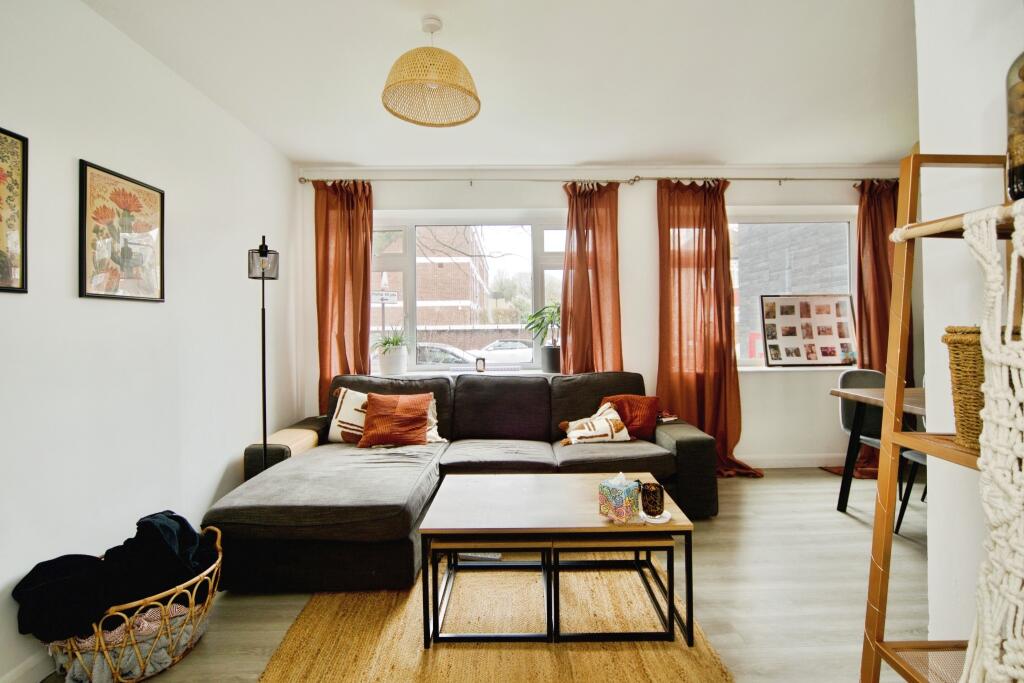 1 bed 1st Floor Flat for rent in Wanstead. From Bairstow Eves Lettings - Wanstead 1 bed 1st Floor Flat for rent in Wanstead. From Bairstow Eves Lettings - Wanstead