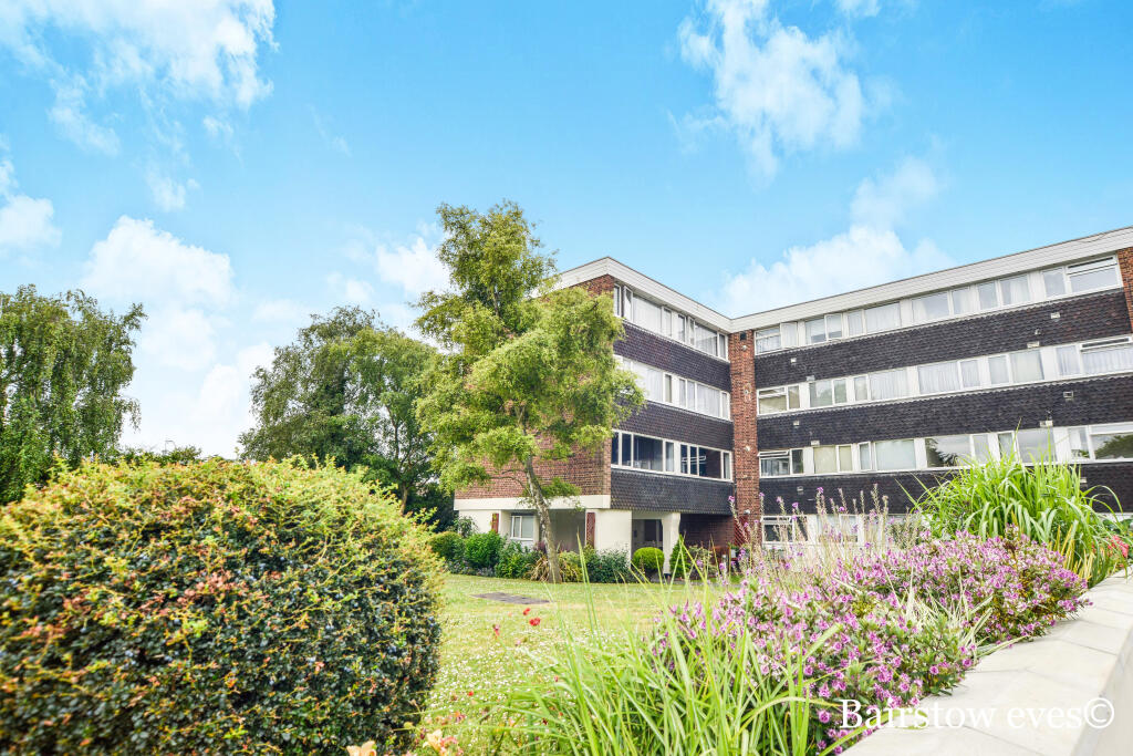 2 bed 1st Floor Flat for rent in Chigwell Row. From Bairstow Eves Lettings - Wanstead 2 bed 1st Floor Flat for rent in Chigwell Row. From Bairstow Eves Lettings - Wanstead