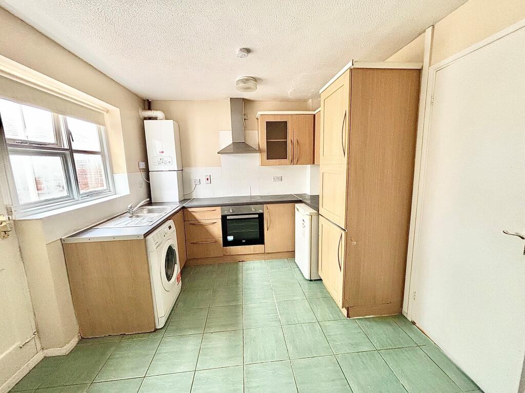 2 bed Detached for rent in Dagenham. From Bairstow Eves Lettings - Wanstead