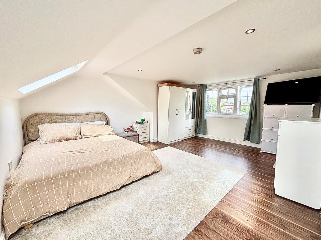 3 bed Detached for rent in Dagenham. From Bairstow Eves Lettings - Wanstead 3 bed Detached for rent in Dagenham. From Bairstow Eves Lettings - Wanstead
