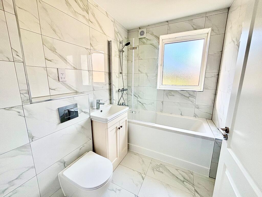 3 bed Detached for rent in East Ham. From Bairstow Eves Lettings - Wanstead 3 bed Detached for rent in East Ham. From Bairstow Eves Lettings - Wanstead