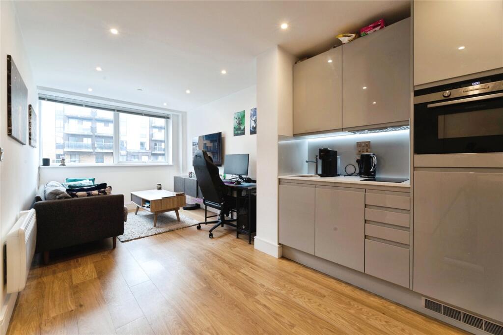 1 bed 1st Floor Flat for rent in Romford. From Bairstow Eves Lettings - Wanstead 1 bed 1st Floor Flat for rent in Romford. From Bairstow Eves Lettings - Wanstead