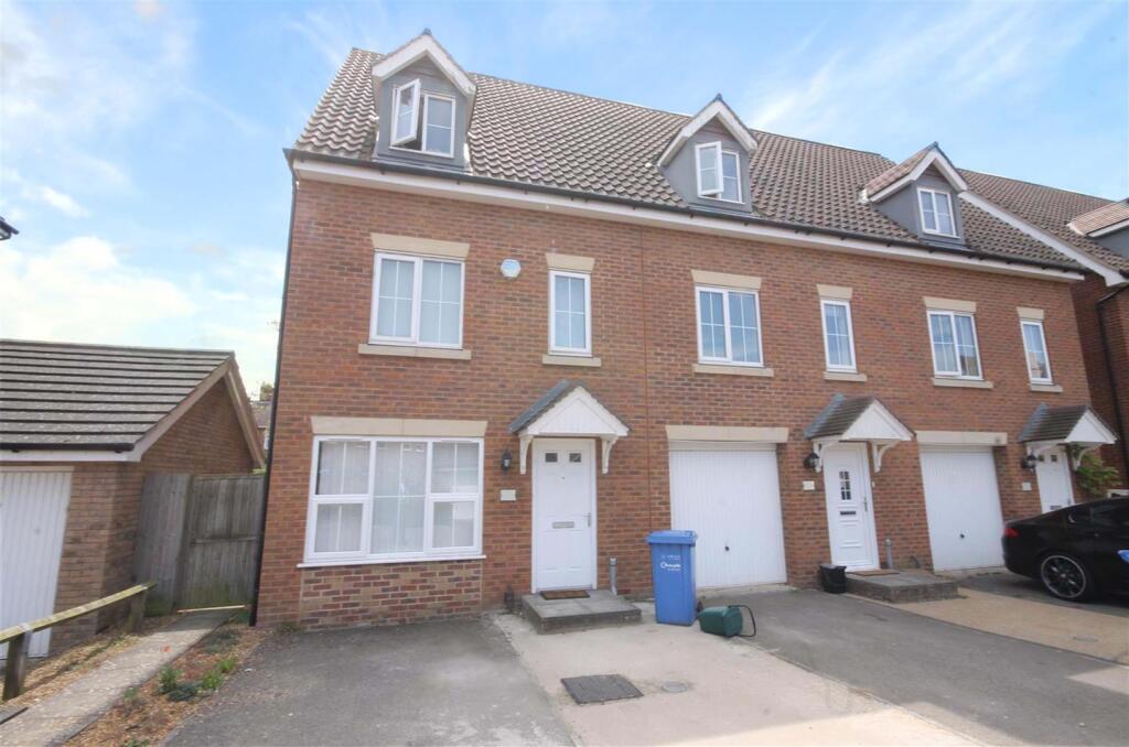 4 bed Detached for rent in Colney. From AbbotFox - Norwich 4 bed Detached for rent in Colney. From AbbotFox - Norwich