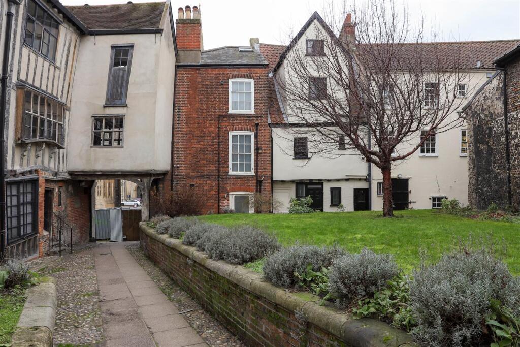 3 bed Duplex for rent in Norwich. From AbbotFox - Norwich