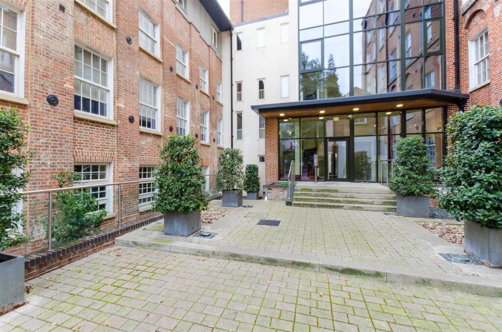 1 bed 1st Floor Flat for rent in Trowse Newton. From AbbotFox - Norwich