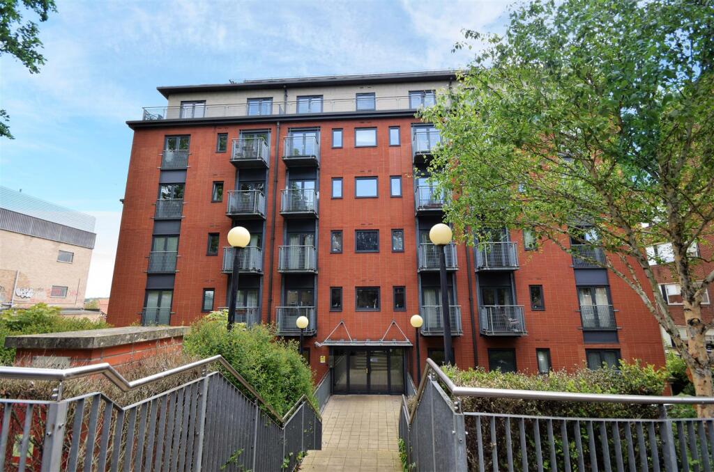 2 bed Penthouse for rent in Norwich. From AbbotFox - Norwich