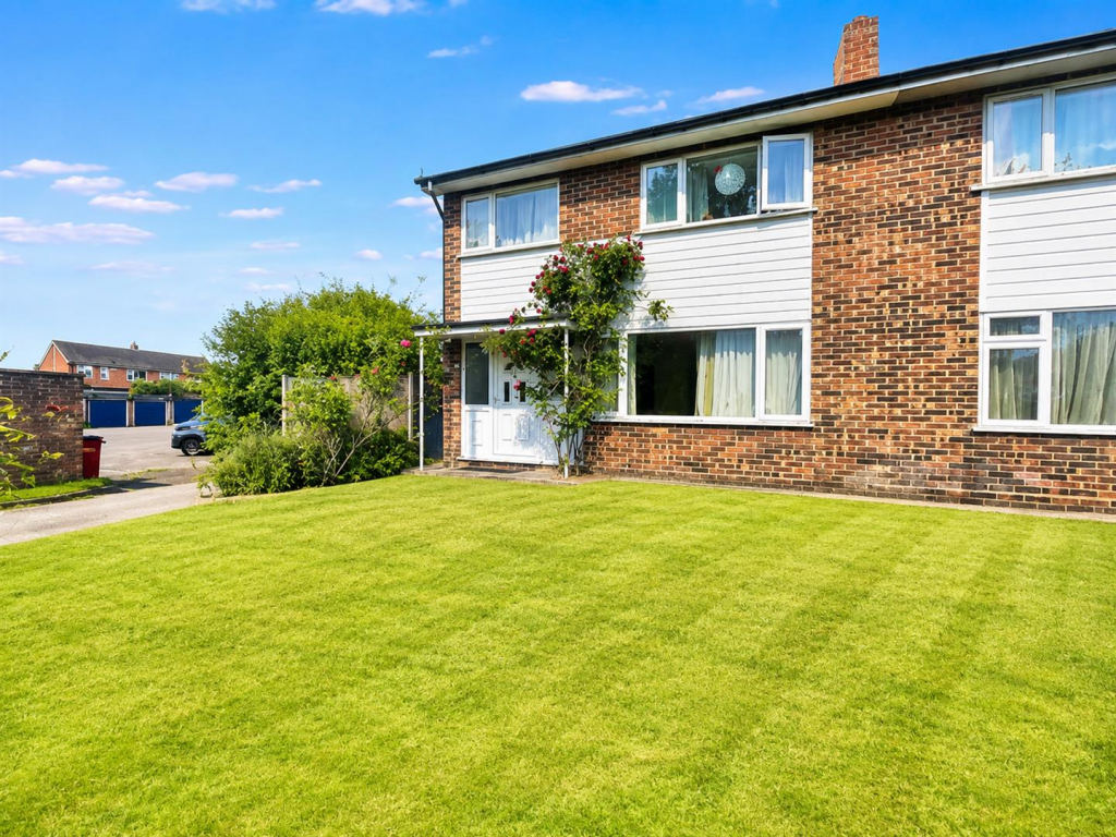 4 bed Semi Detached for rent in Cringleford. From AbbotFox - Norwich 4 bed Semi Detached for rent in Cringleford. From AbbotFox - Norwich
