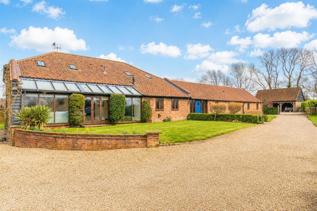 5 bed Barn Conversion for rent in Dereham. From AbbotFox - Norwich 5 bed Barn Conversion for rent in Dereham. From AbbotFox - Norwich