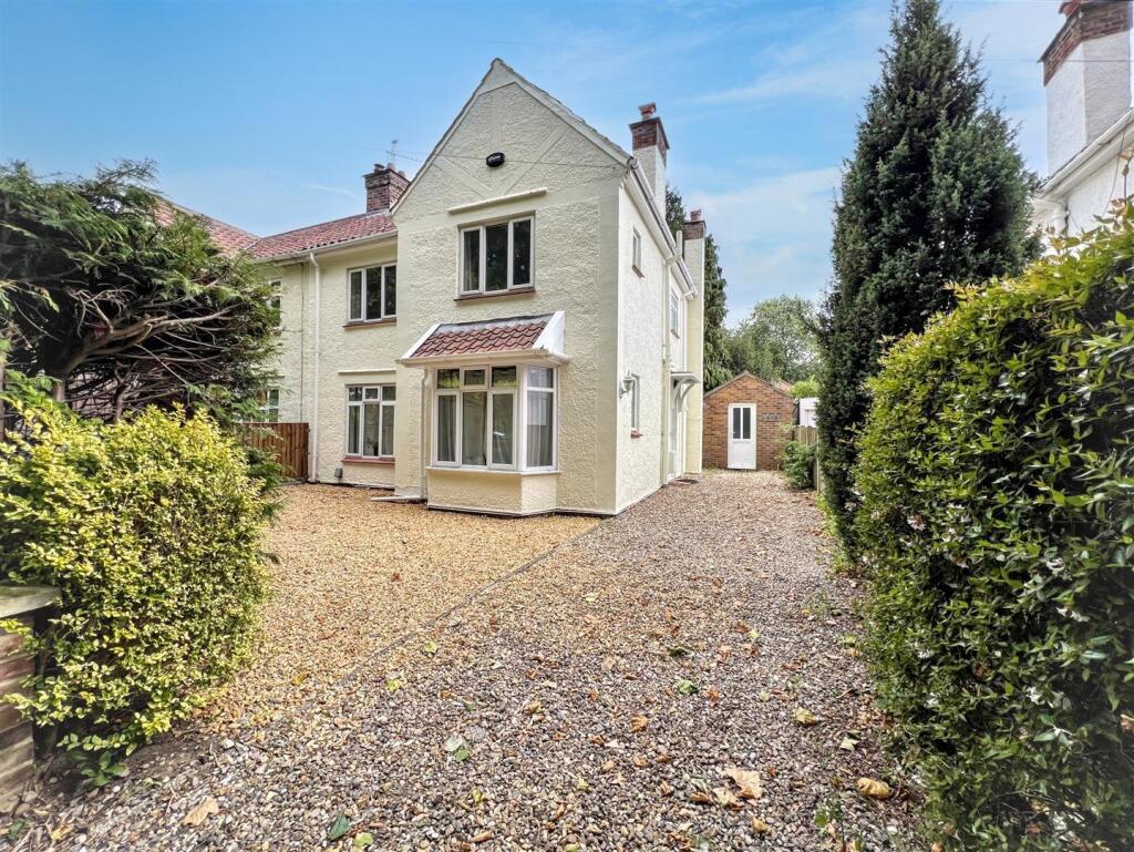 4 bed Detached for rent in Colney. From AbbotFox - Norwich 4 bed Detached for rent in Colney. From AbbotFox - Norwich