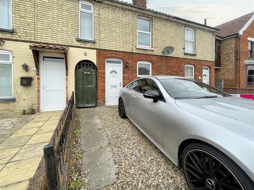 3 bed End of Terrace for rent in Etling Green. From AbbotFox - Norwich 3 bed End of Terrace for rent in Etling Green. From AbbotFox - Norwich