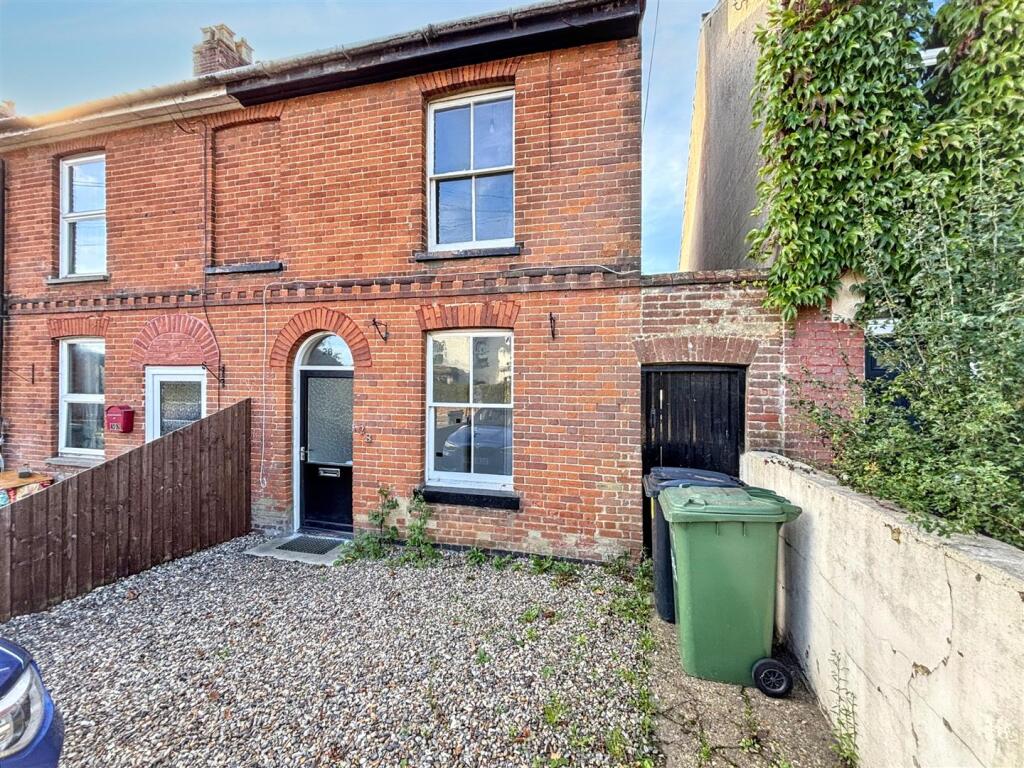 3 bed Mid Terraced House for rent in Dereham. From AbbotFox - Norwich 3 bed Mid Terraced House for rent in Dereham. From AbbotFox - Norwich
