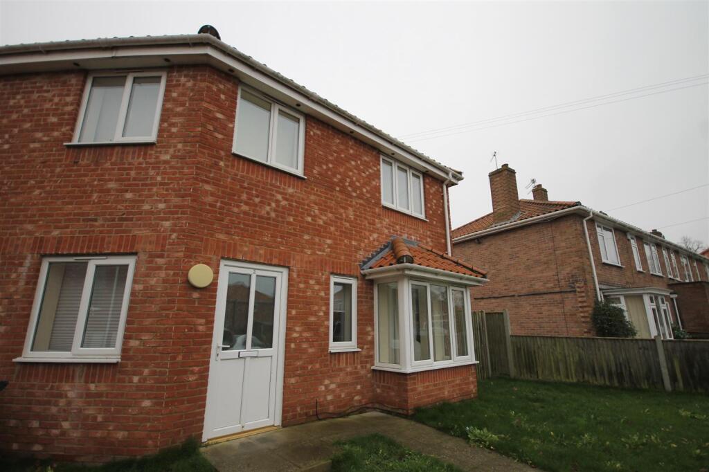 4 bed Detached for rent in Colney. From AbbotFox - Norwich 4 bed Detached for rent in Colney. From AbbotFox - Norwich