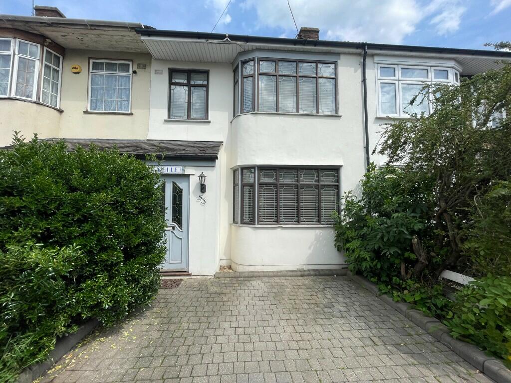 4 bed Mid Terraced House for rent in Chigwell Row. From Baker Estates - Hainault
