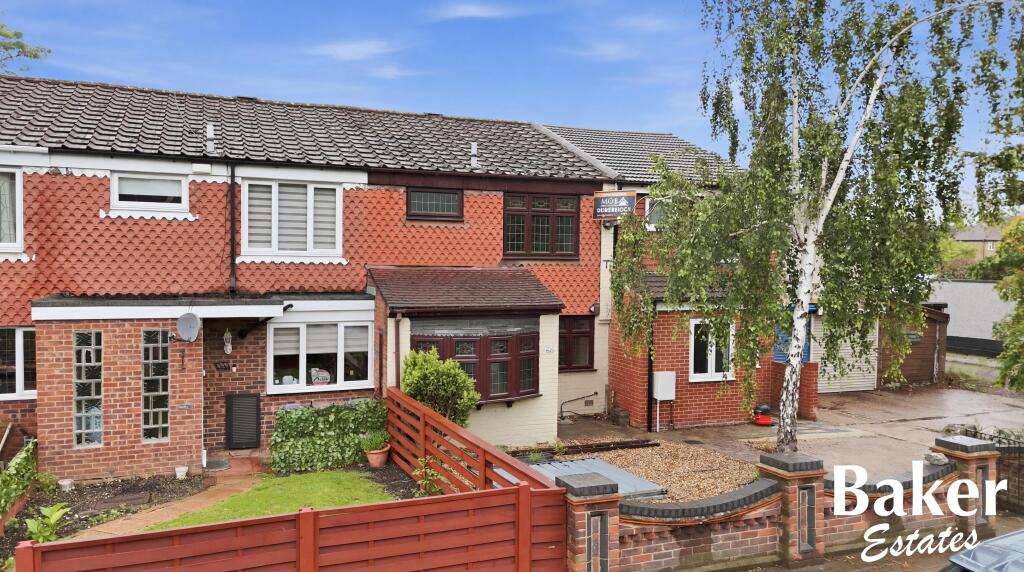 3 bed Mid Terraced House for rent in Dagenham. From Baker Estates - Hainault