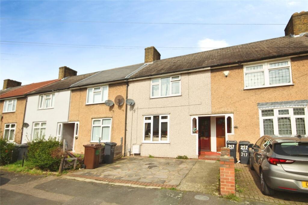 2 bed Mid Terraced House for rent in Dagenham. From Balgores - Dagenham - Lettings