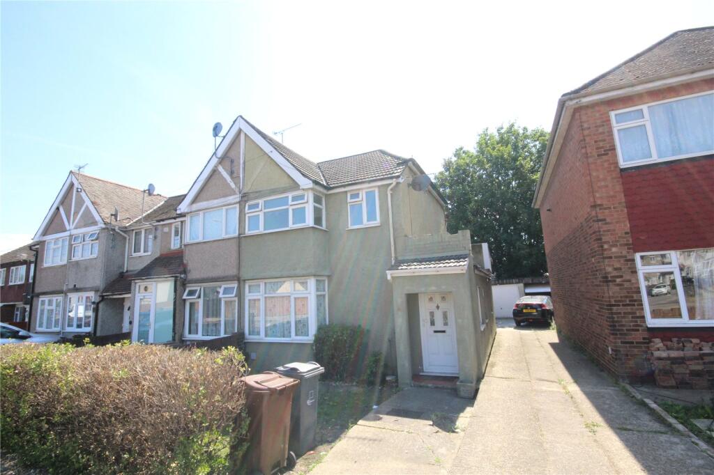 3 bed End of Terrace for rent in Dagenham. From Balgores - Dagenham - Lettings