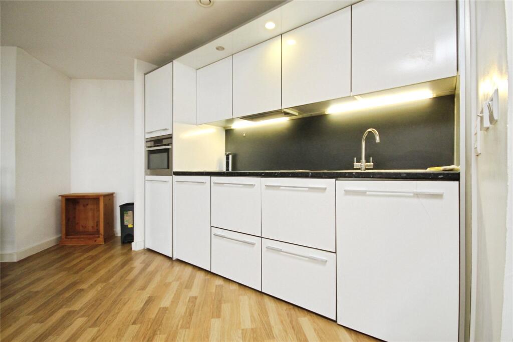 2 bed Apartment for rent in Romford. From Balgores - Dagenham - Lettings