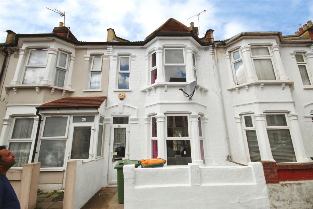 3 bed Mid Terraced House for rent in East Ham. From Balgores - Dagenham - Lettings