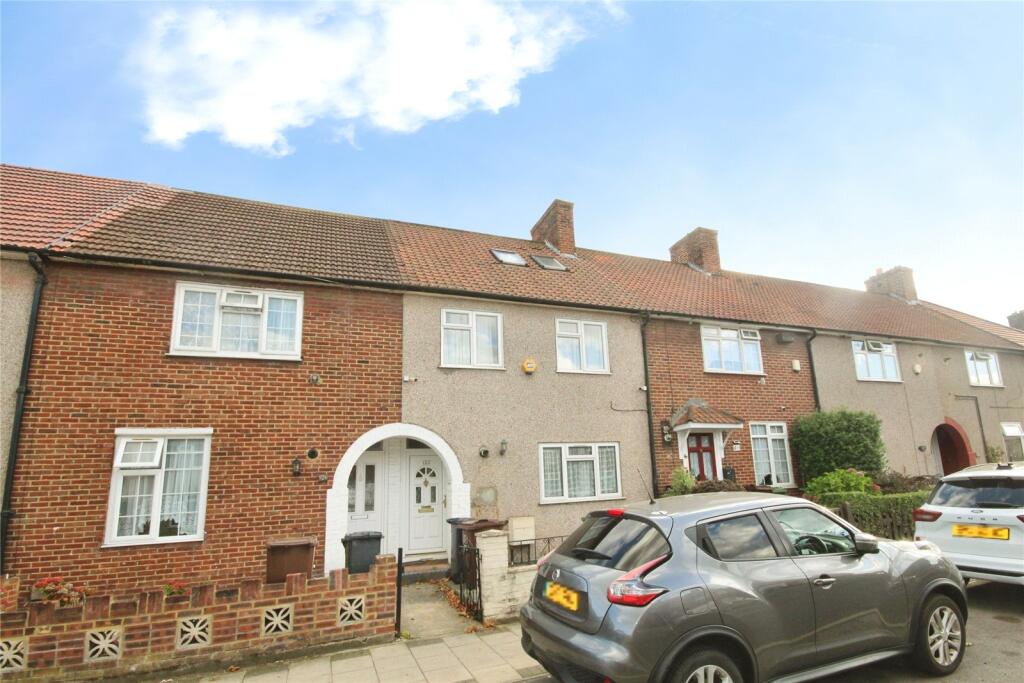 4 bed Mid Terraced House for rent in Dagenham. From Balgores - Dagenham - Lettings