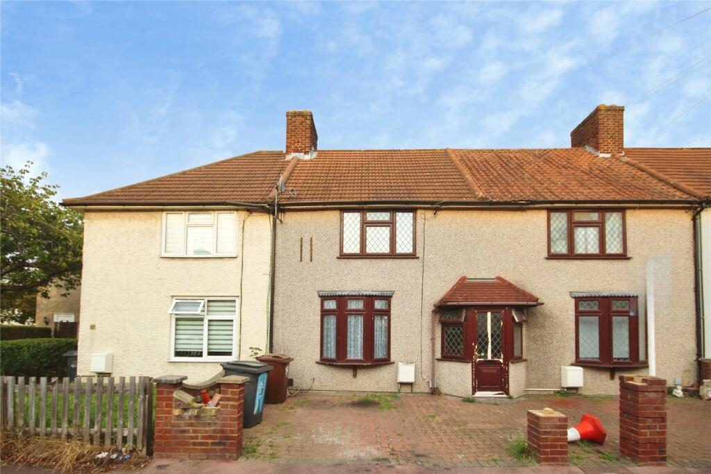 2 bed Mid Terraced House for rent in Dagenham. From Balgores - Dagenham - Lettings